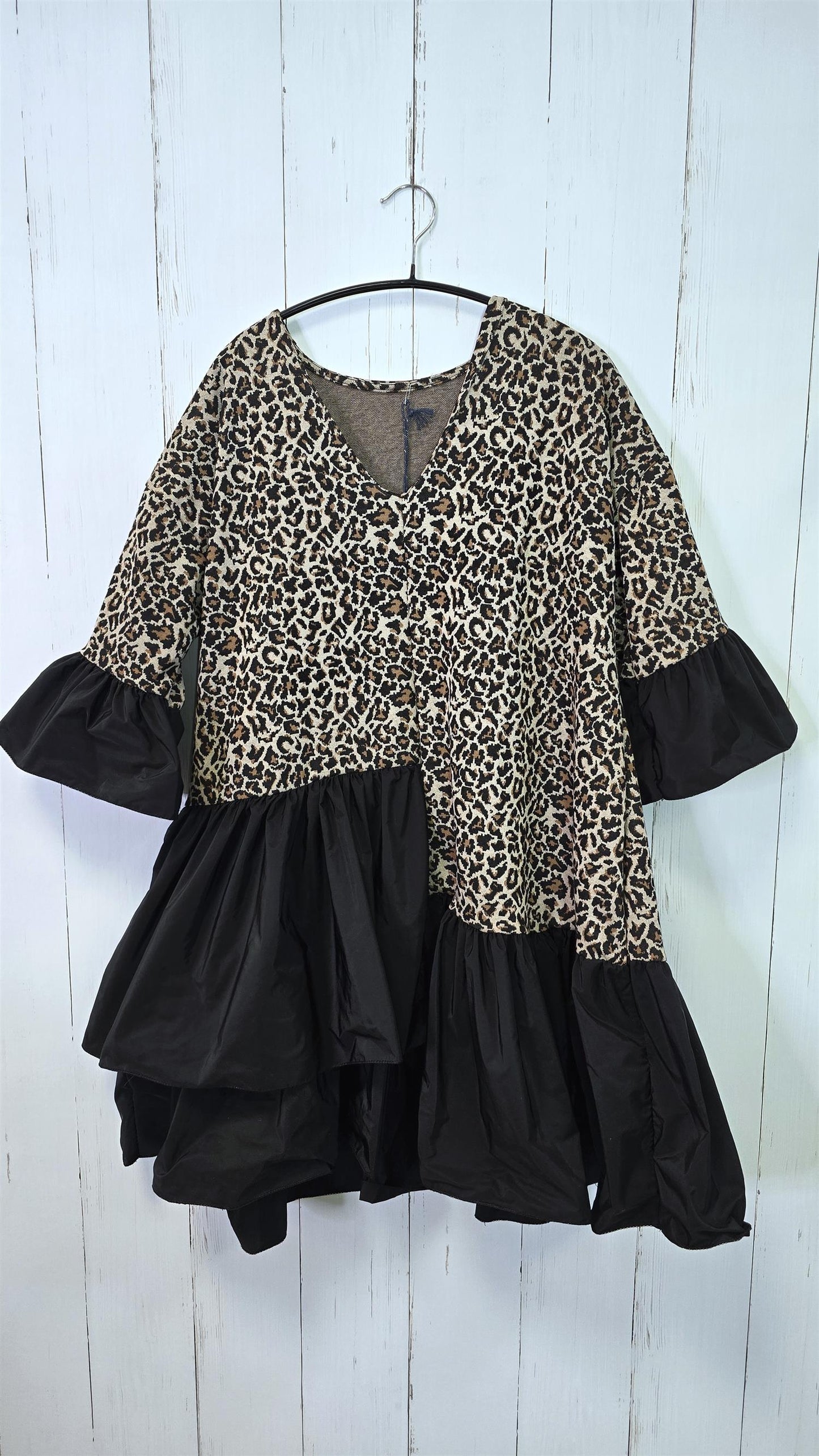 Liva leopardkjole