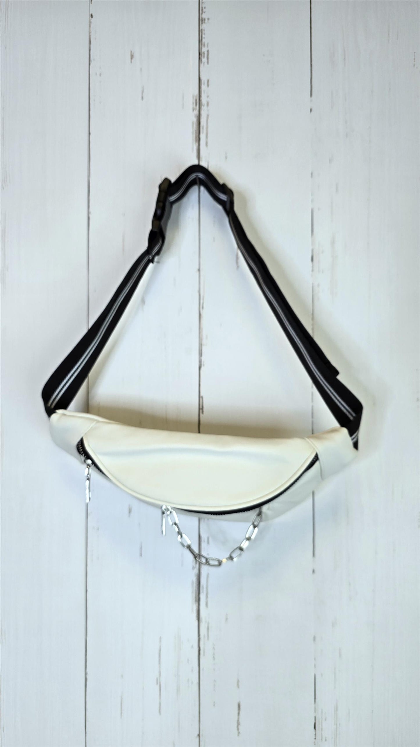 Julia belte veske hvit