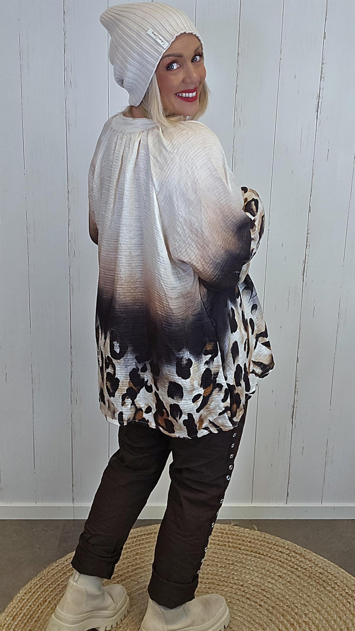 Leyla leo bluse svart