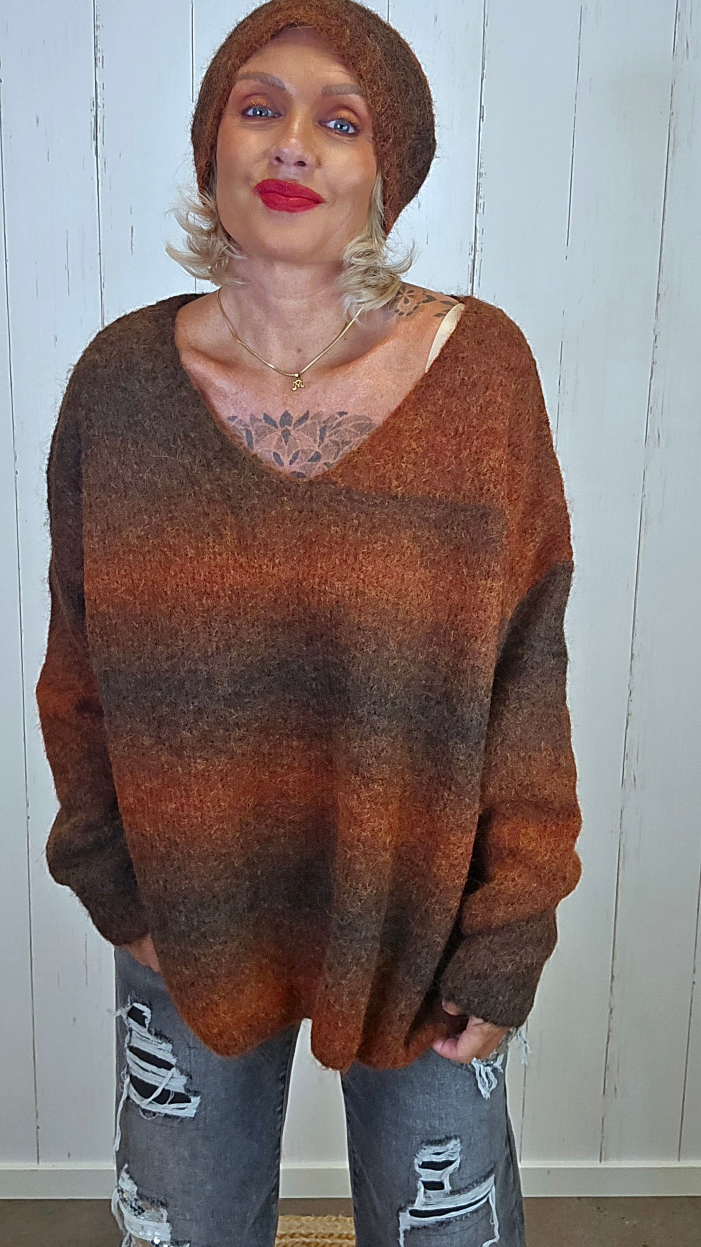 Nora strikket genser rødbrun