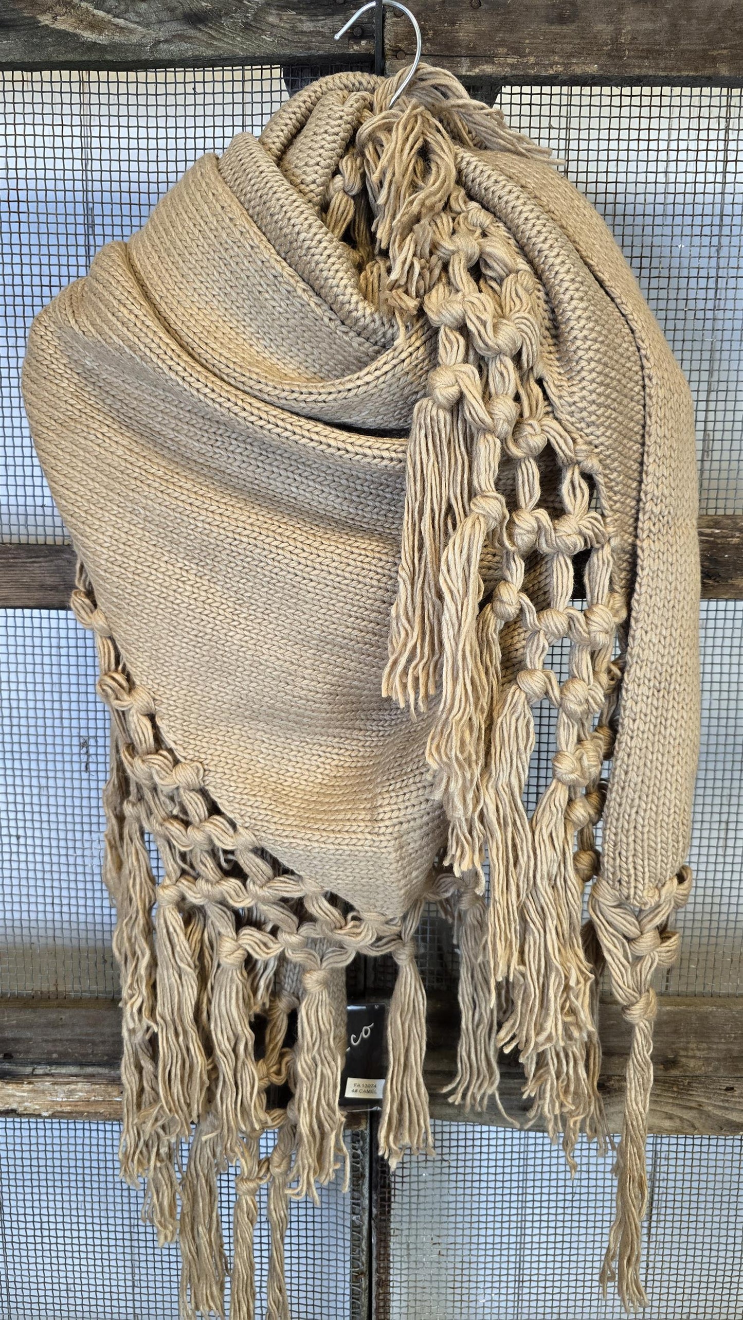 Lise Trekantskjerf med Frynser camel