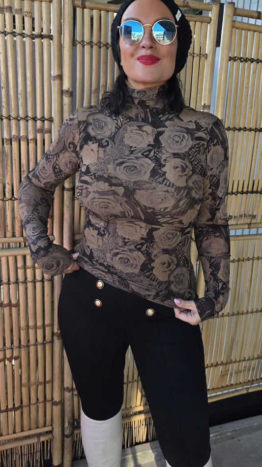 Ylva slim topp med mønster camel