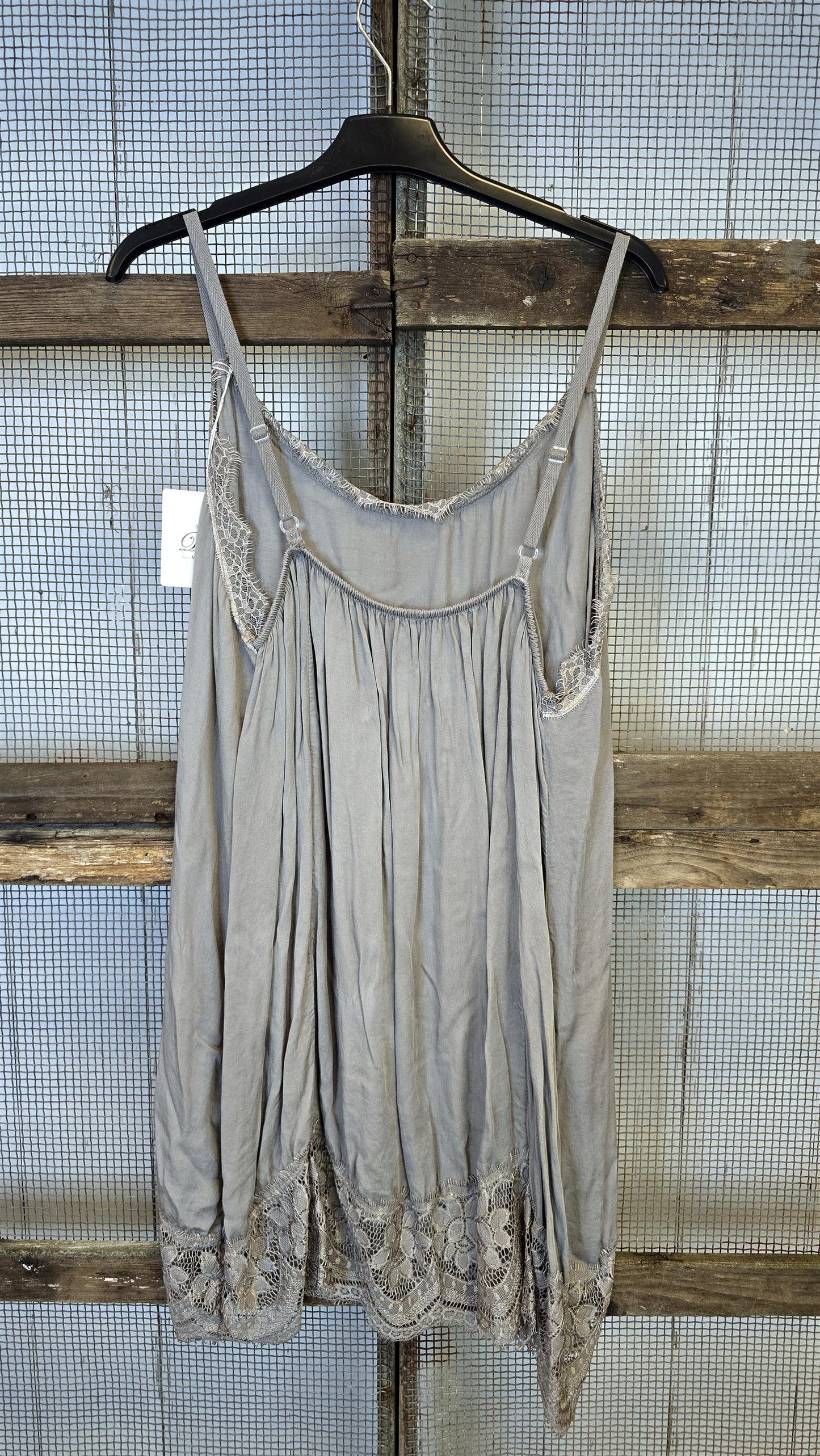 Evelina Singlet med blonder taupe