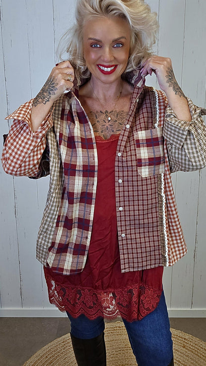 Hedda patchwork skjorte med blonder