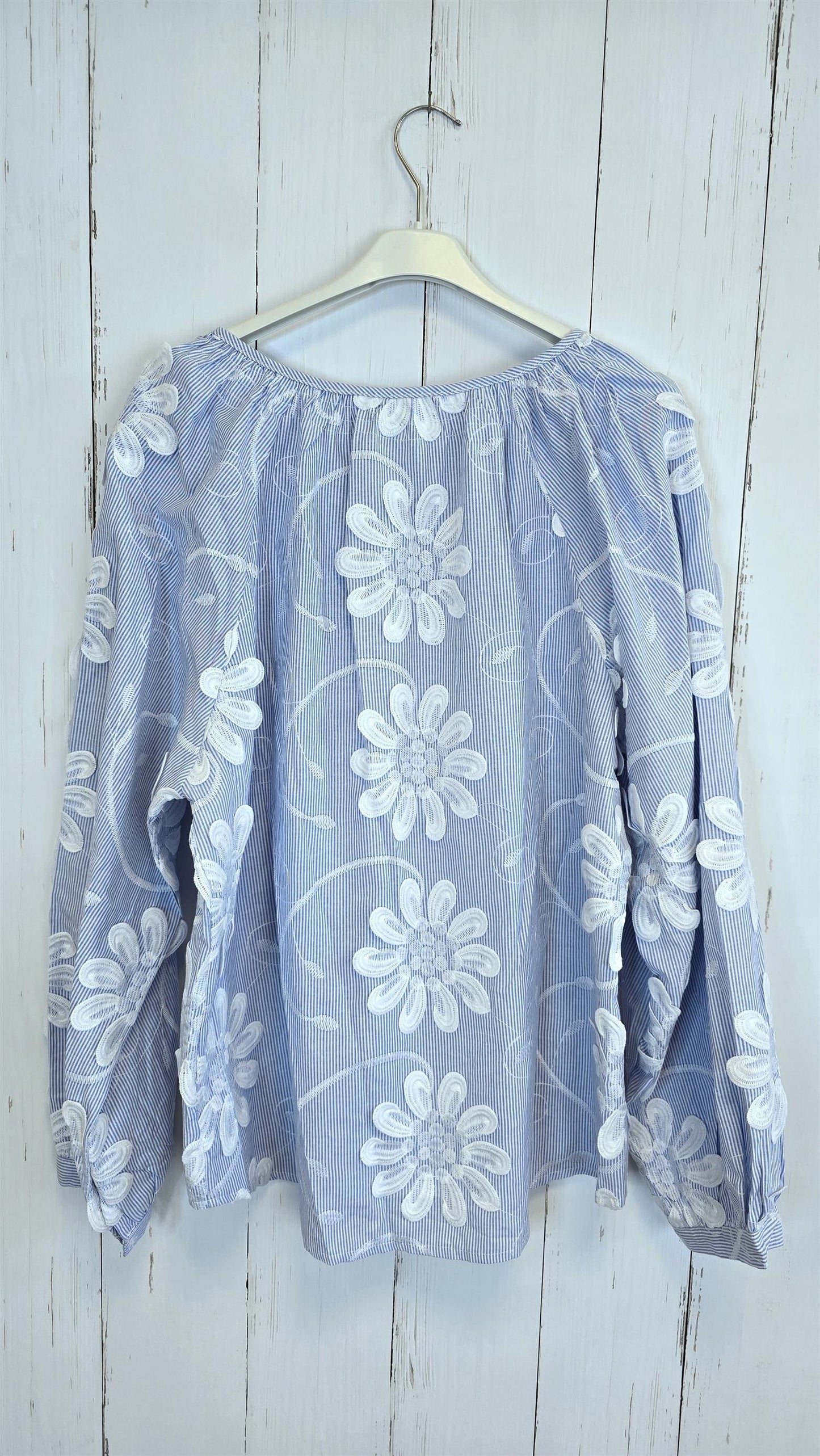 Stella bluse med blomstermønster