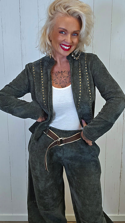 Kaia myk blazer med gullnagler kaki