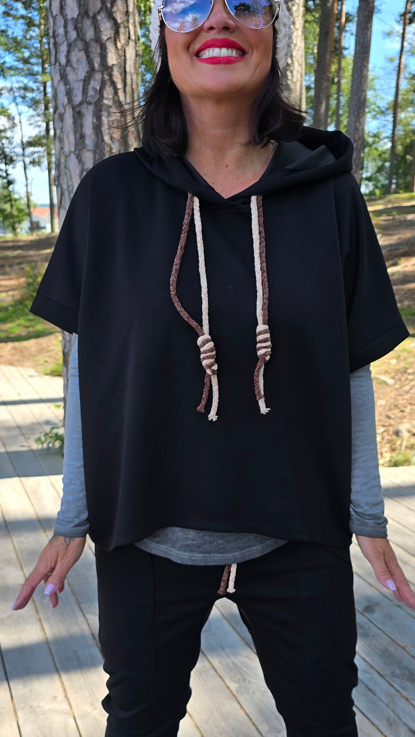 Sylvia hette t-genser svart