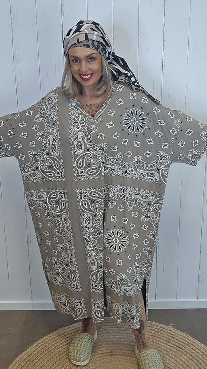 T-skjortekjole med print taupe