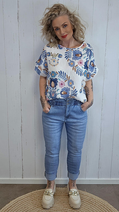 Elena topp med blomsterprint
