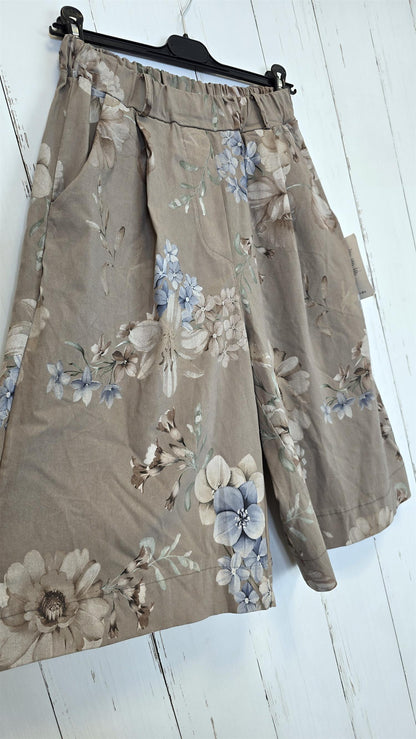 Bermuda shorts taupe