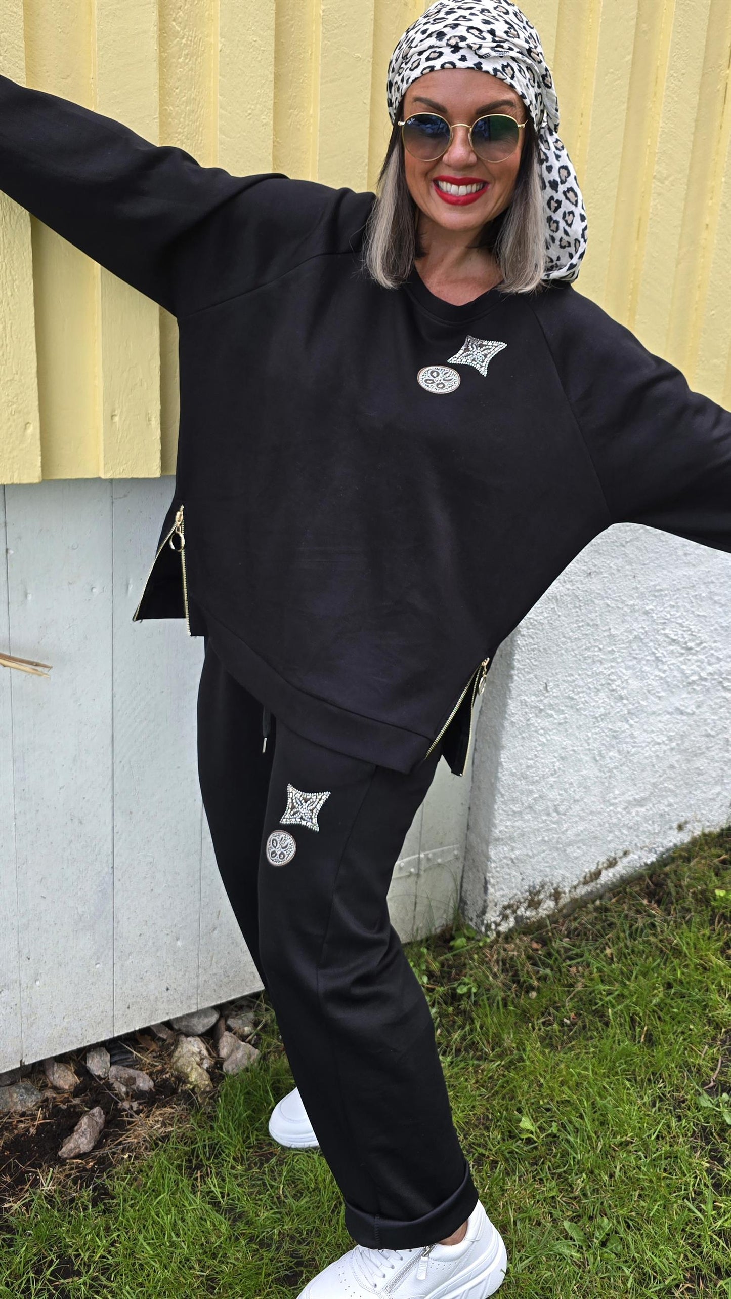 Lizzy genser svart