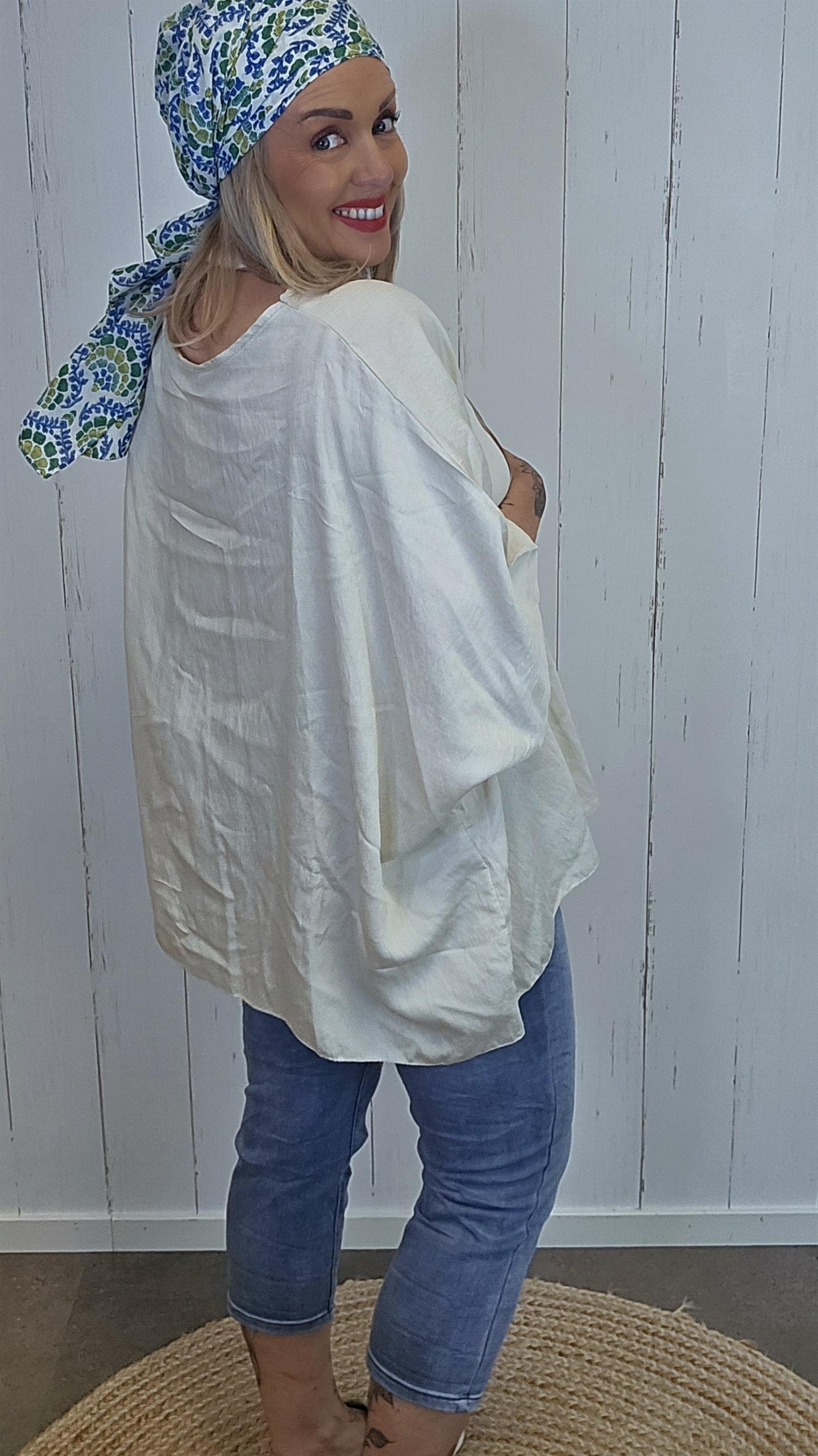 Poncho topp med skjerf beige