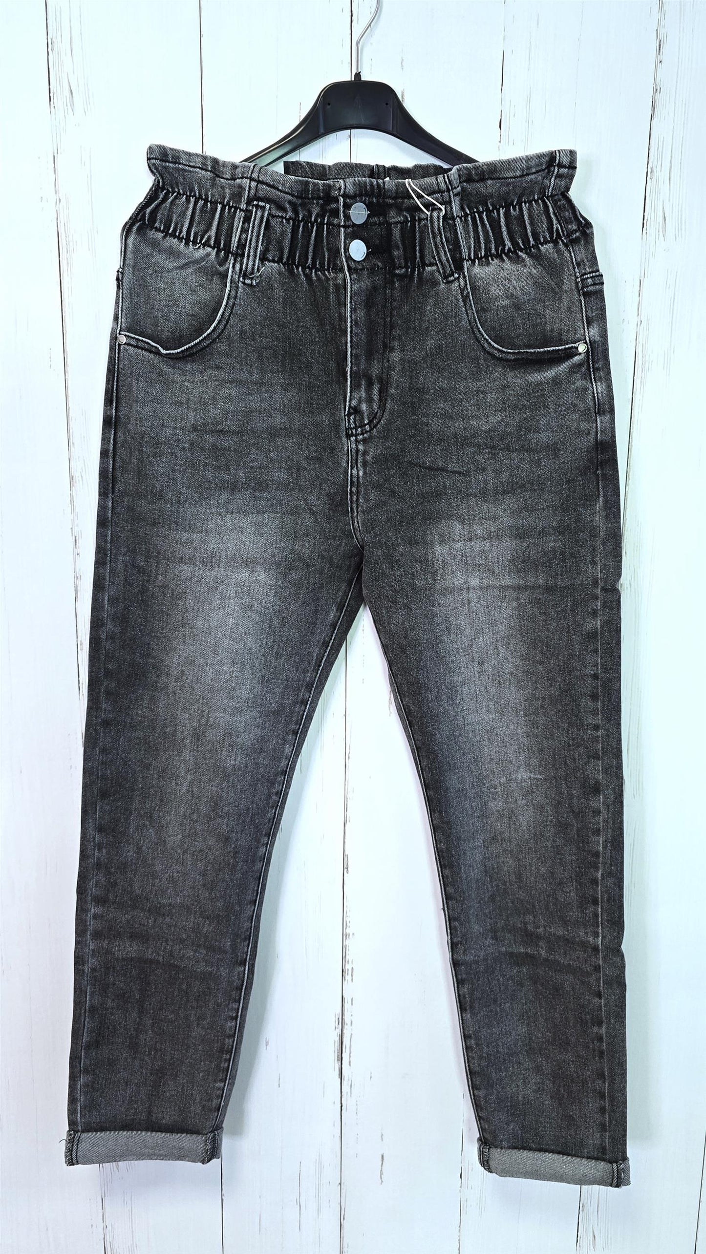 Grå jeans med strikk i livet