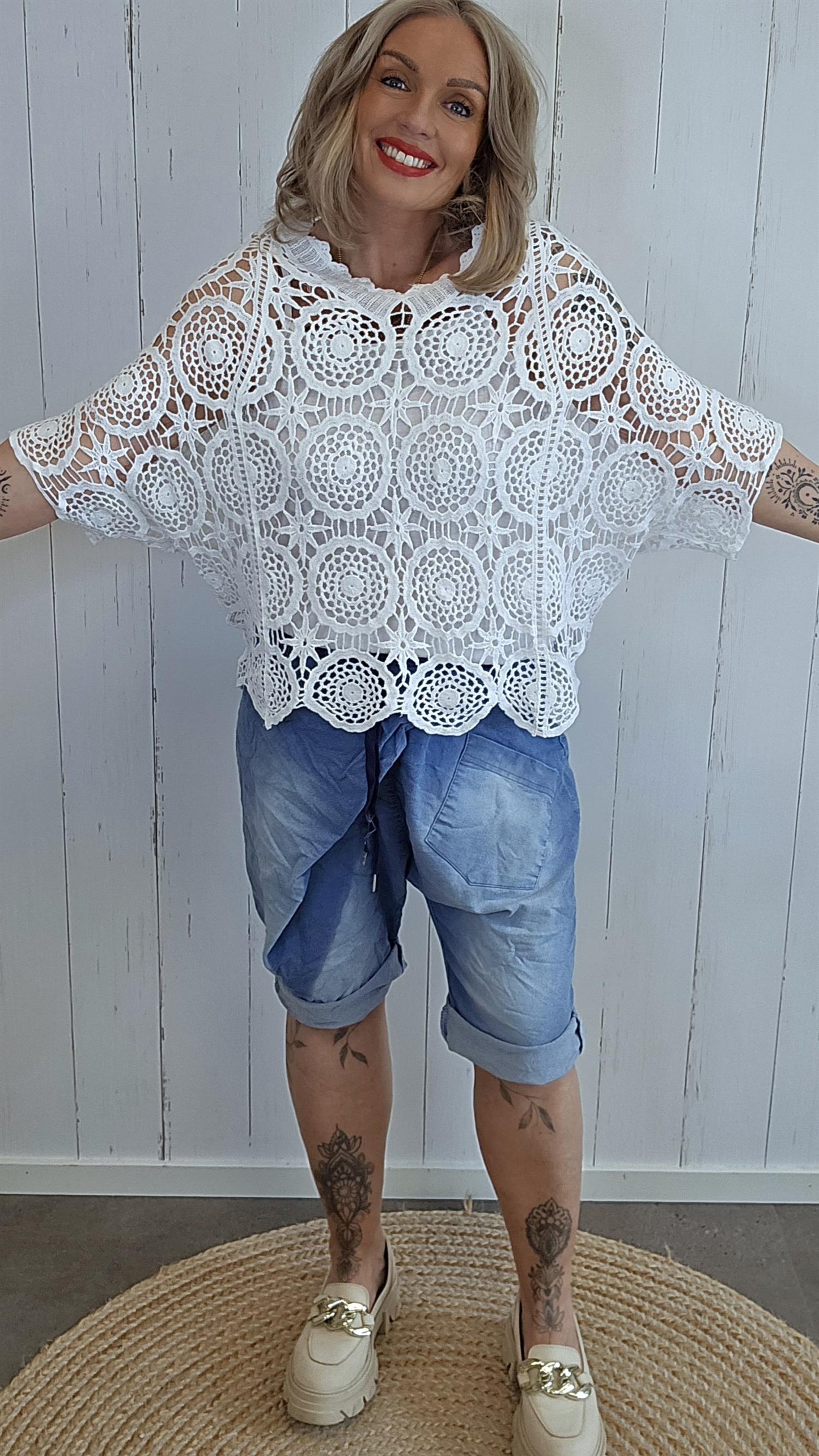 Melisa ponchotopp heklet hvit