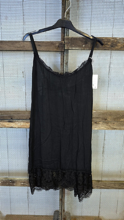 Evelina Singlet med blonder svart