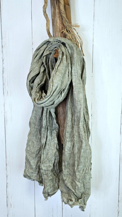 Nadja Lin Skjerf Kaki