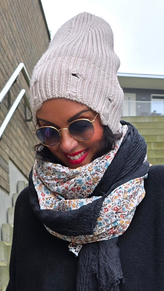 Sabrina Beanie Beige