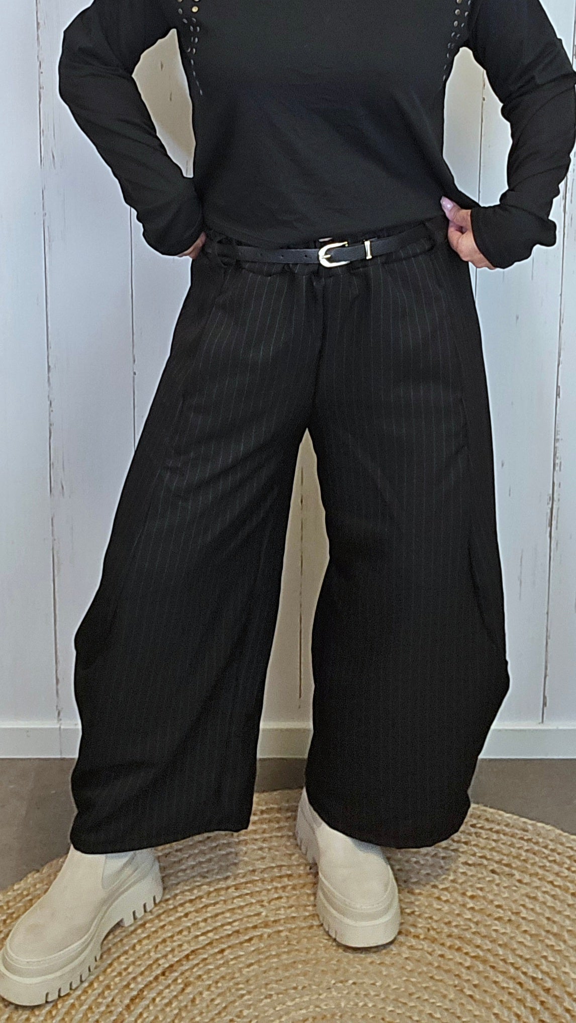 Alba pinstripe dressbukse i barrel-modell