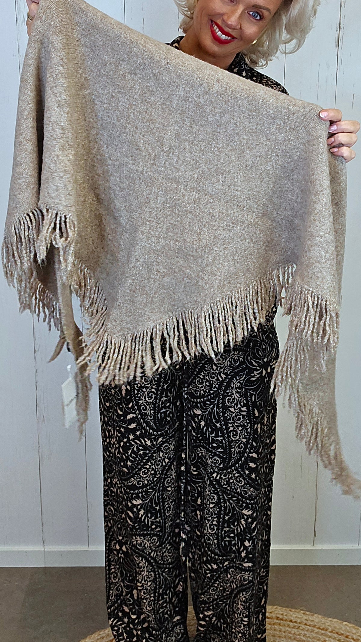 Mayen trekant skjerf beige
