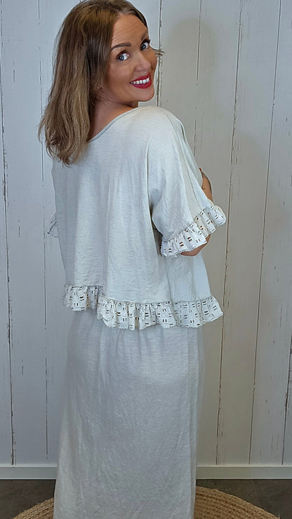 Beate topp med blonder beige