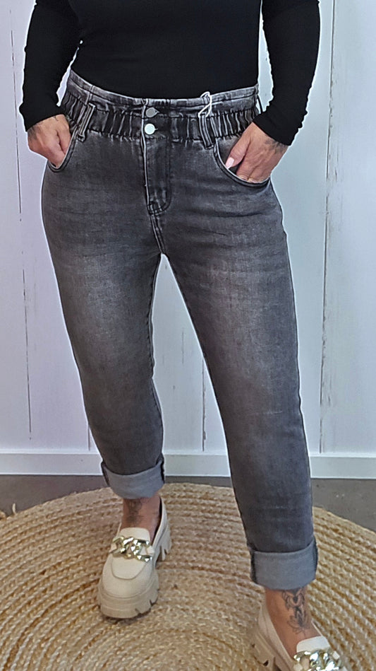 Grå jeans med strikk i livet