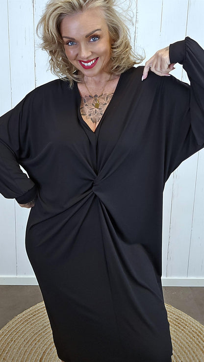 Ella svart kjole med knutedetalj