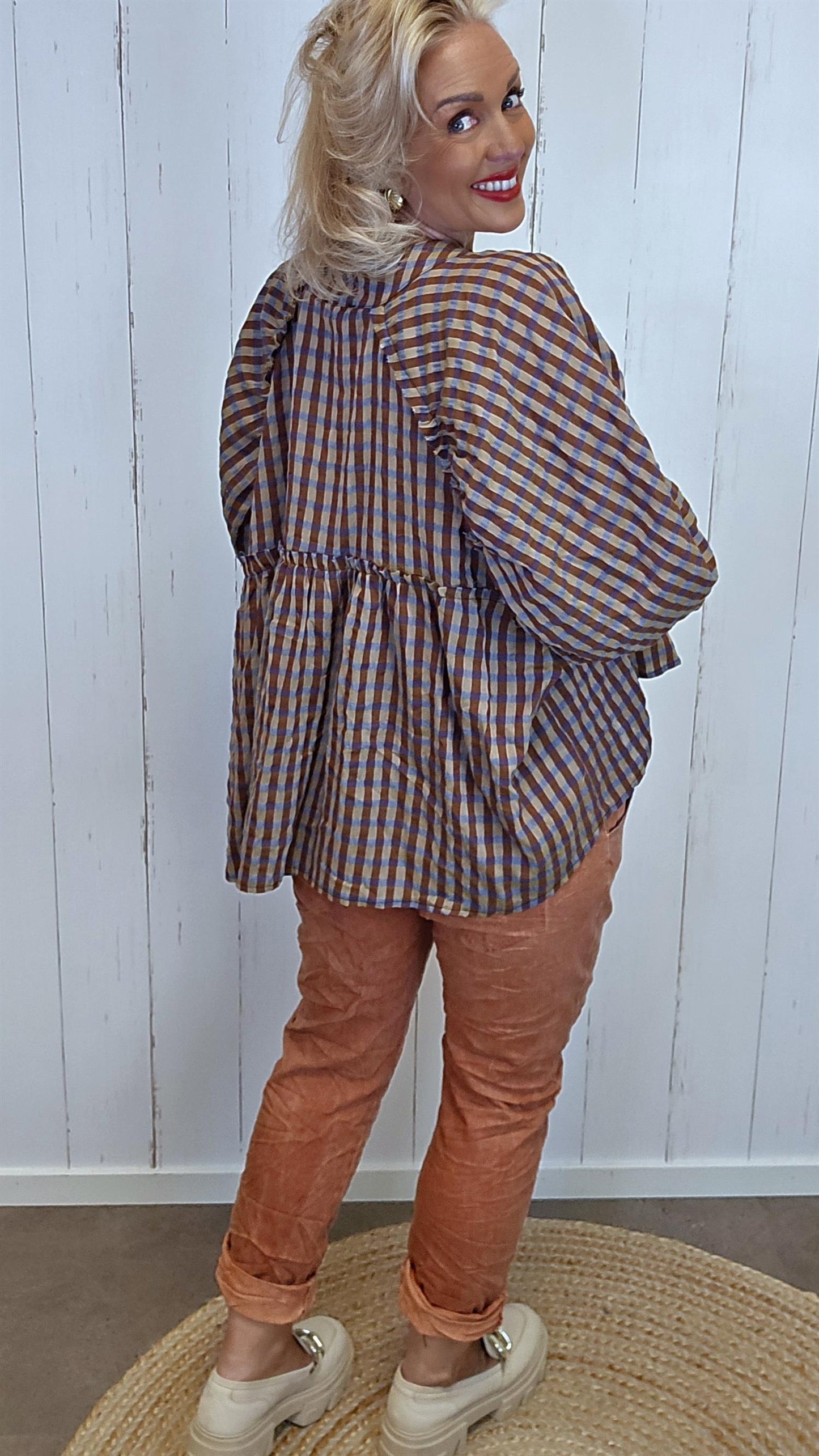 Frida rutete skjorte brun