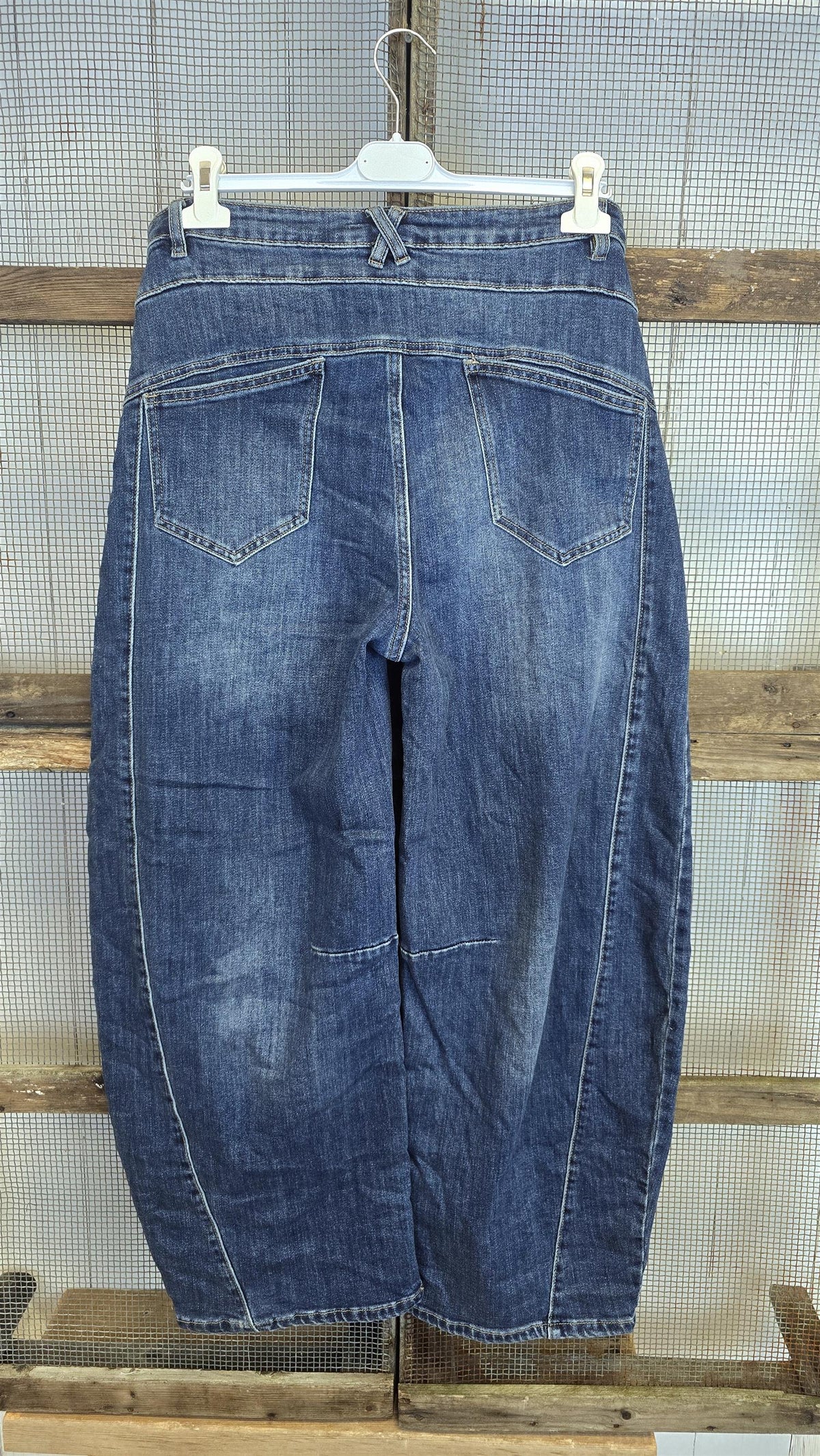 Uma statement barrel-jeans