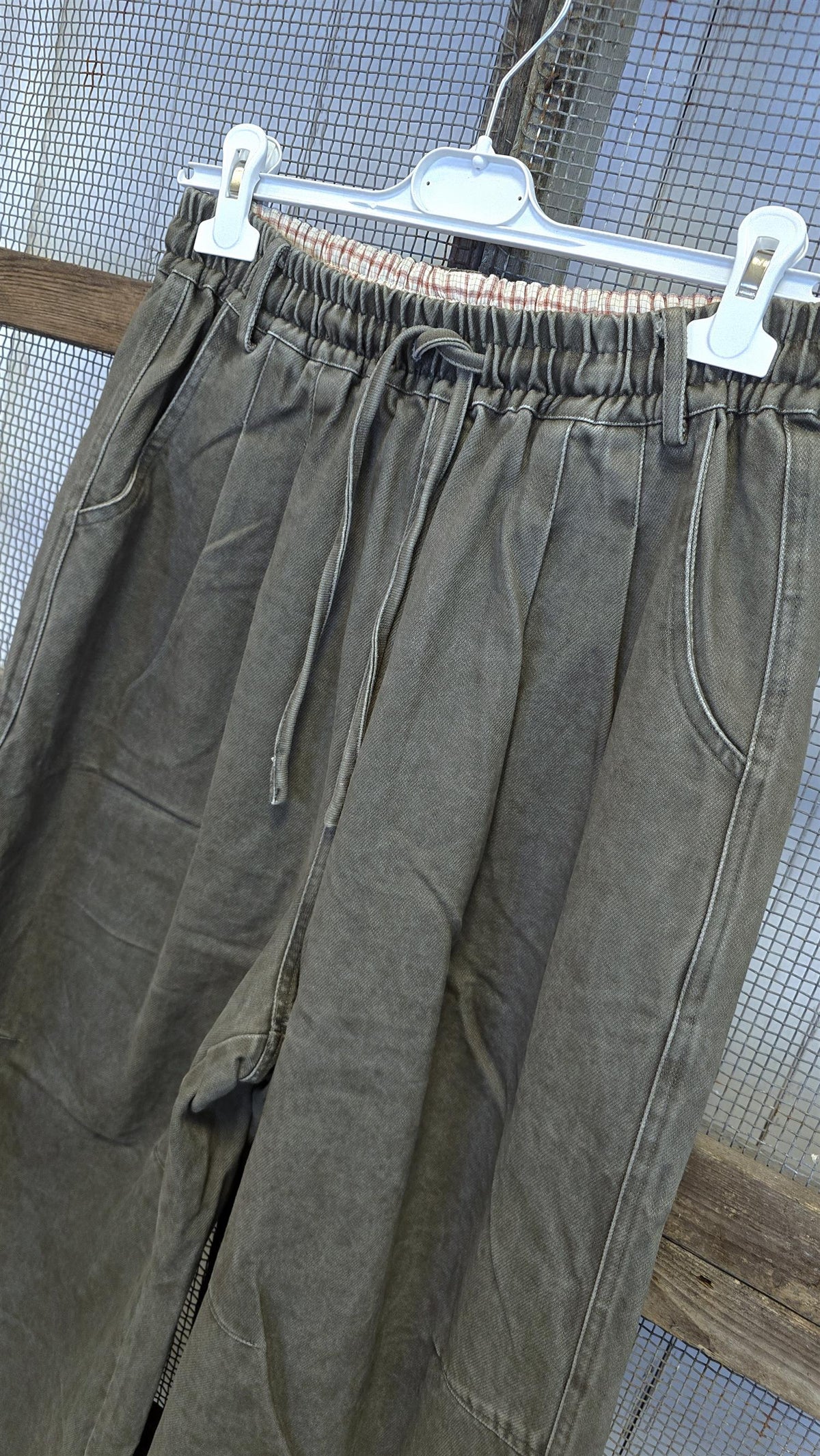 Karine Barrel jeans kaki