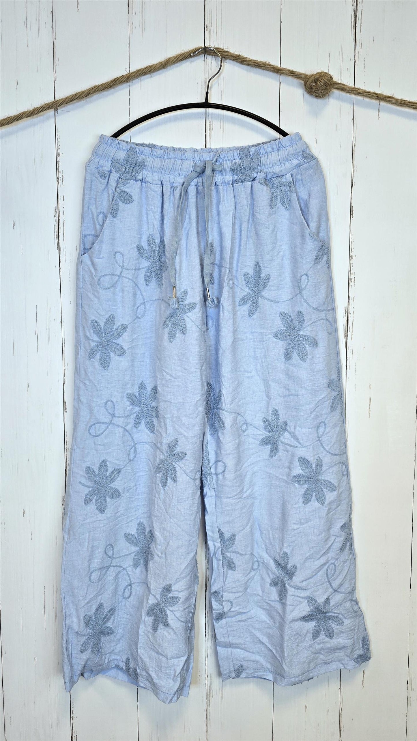 Selma blomsterbukse lyseblå