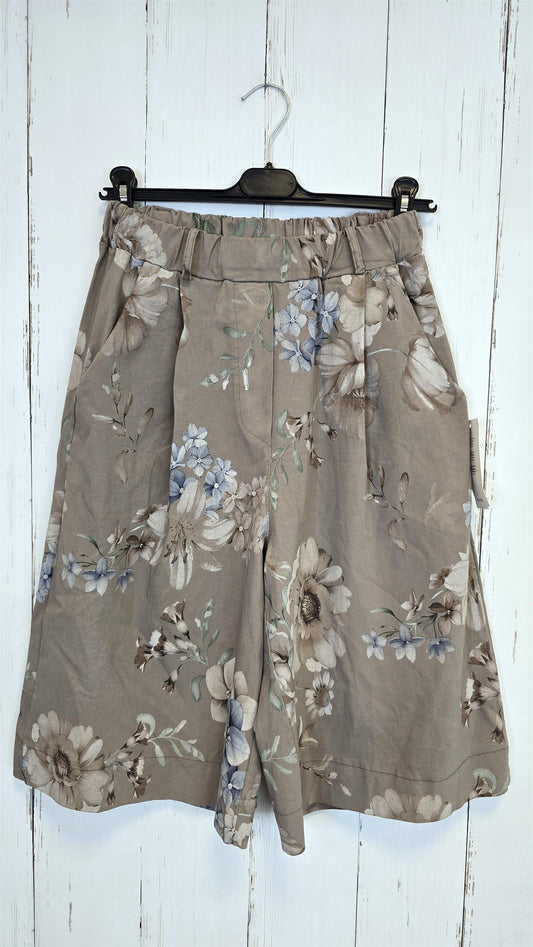 Bermuda shorts taupe