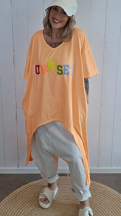 Stine kjole med “Sunset”-print orange