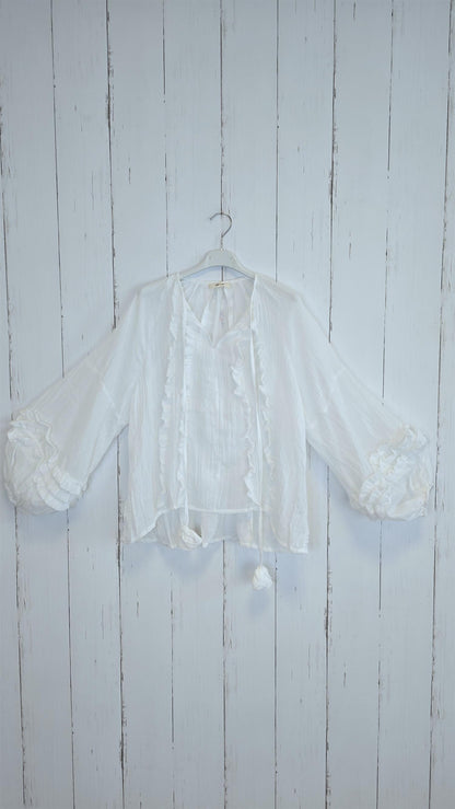 Mia bluse med volanger og knyting hvit
