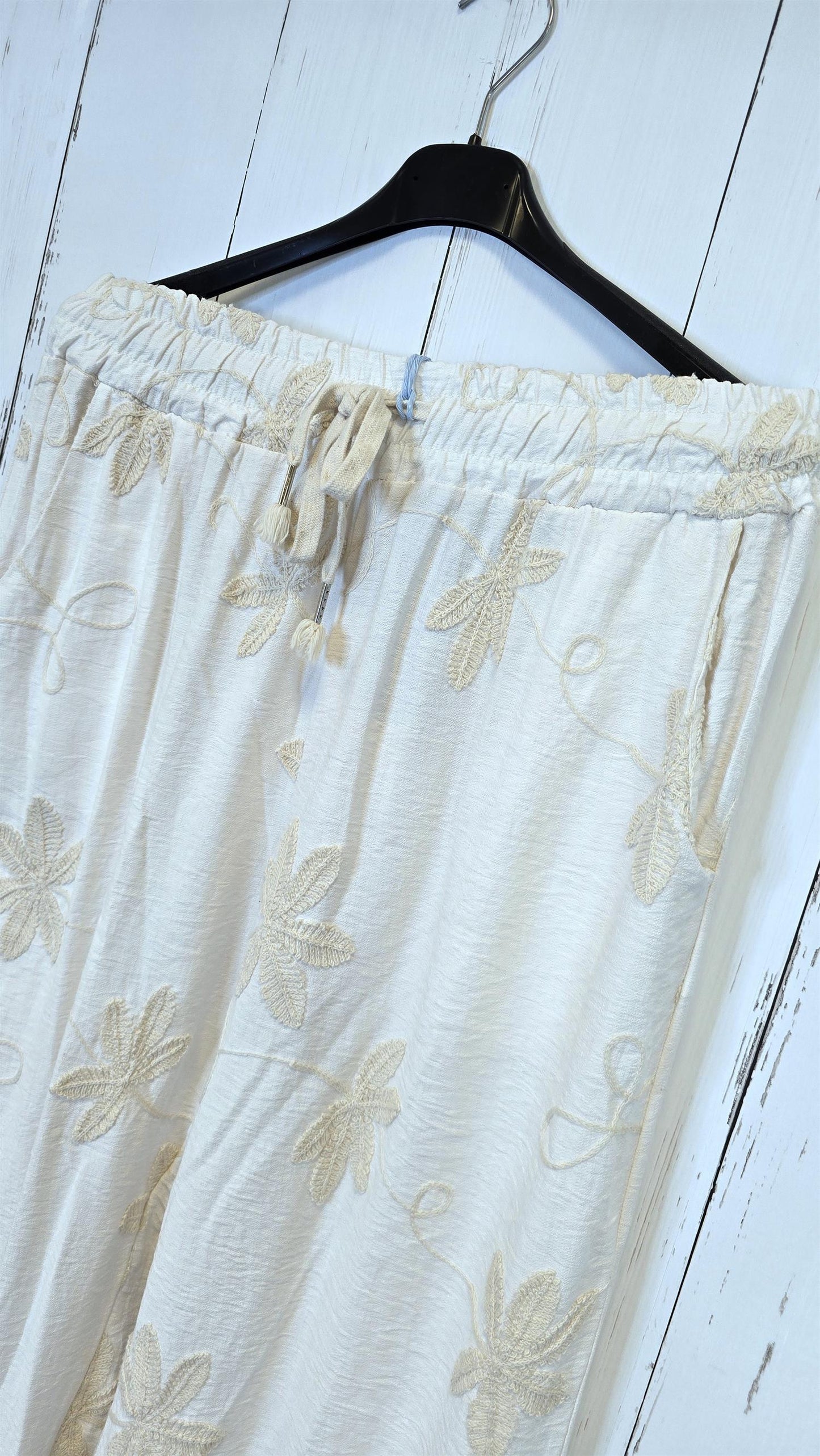 Selma blomsterbukse beige