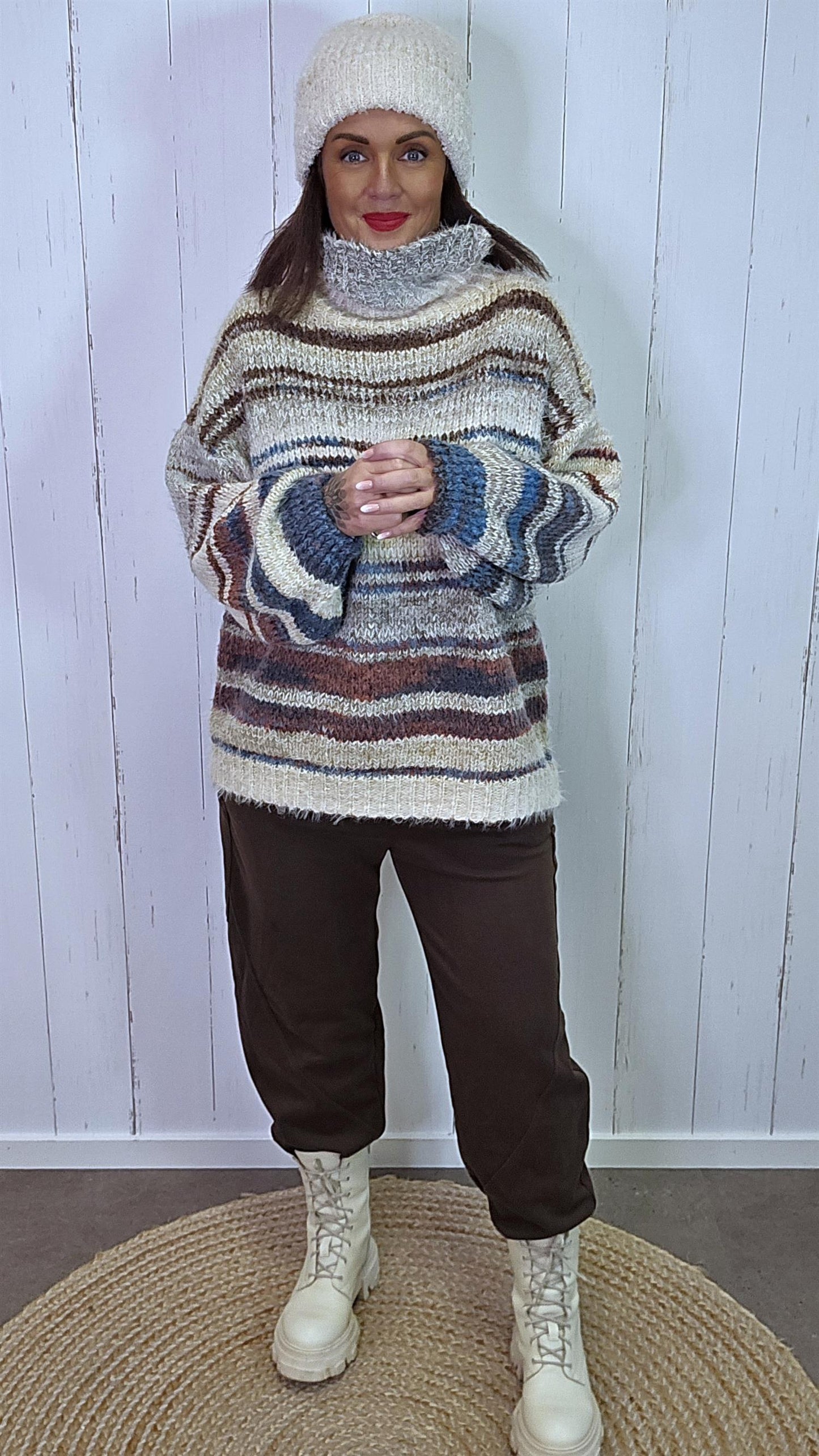 Ingrid stripete høyhalset genser brun/beige