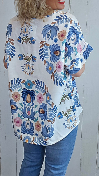 Elena topp med blomsterprint