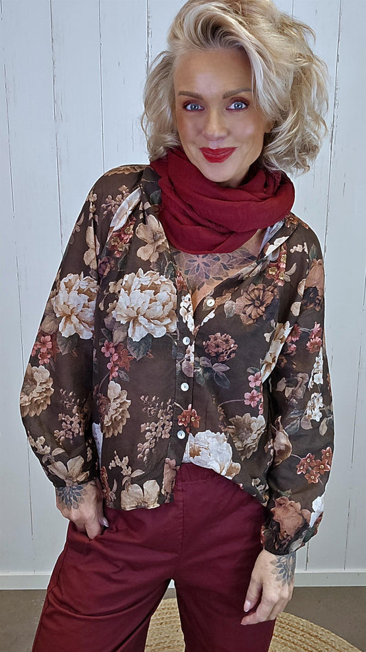 Nicoline blomstrete skjorte Brun