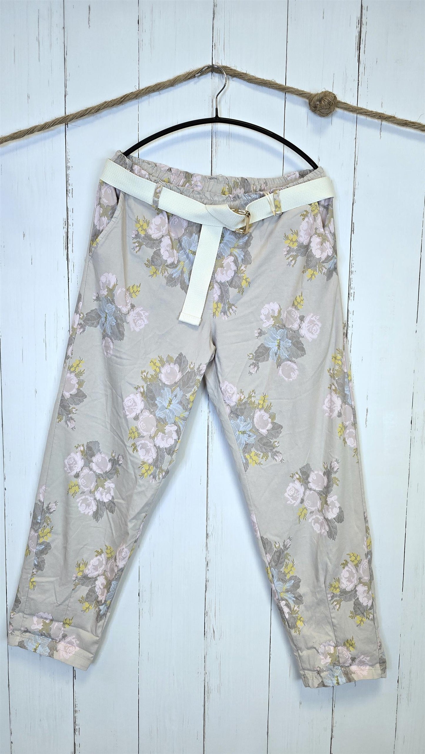 Selina blomsterbukse beige