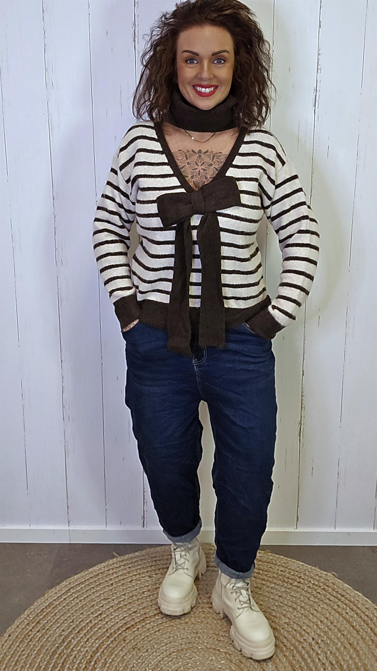 Emma To-i-én Genser Brunstripet