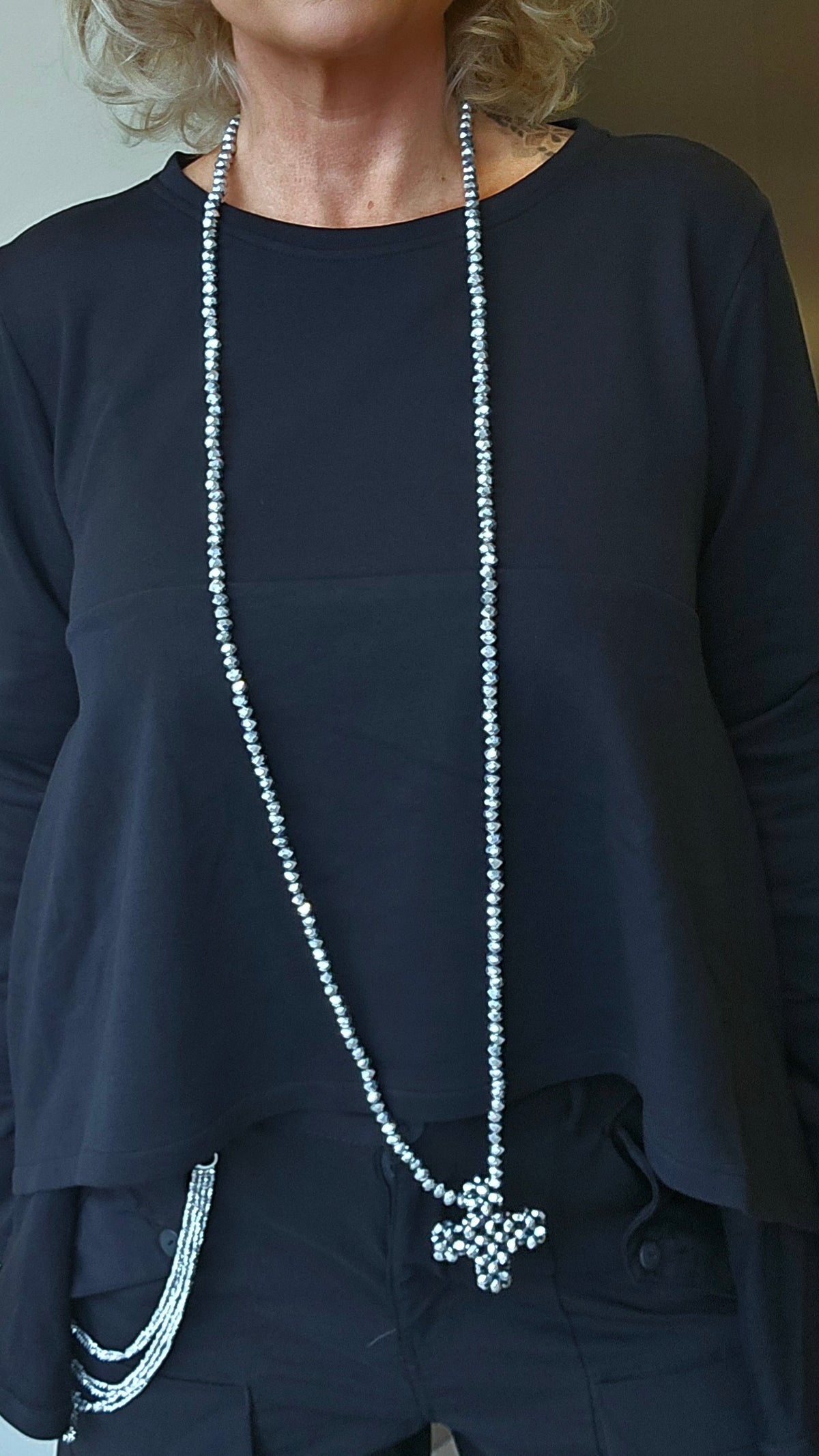 Across necklace silver