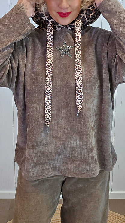 Lola leo hettegenser taupe