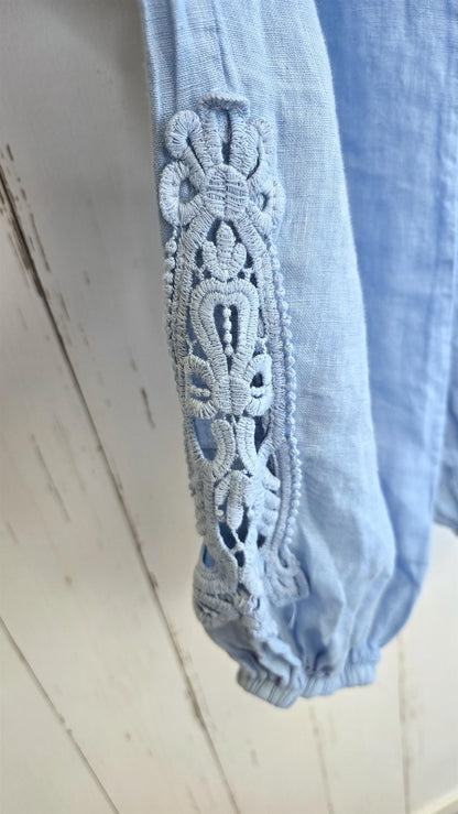 Joline linbukse med broderi blå