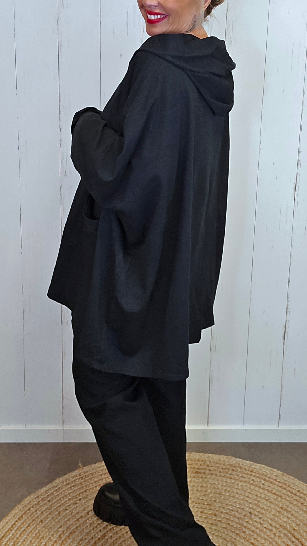 Cleo oversized jakke med stor hette