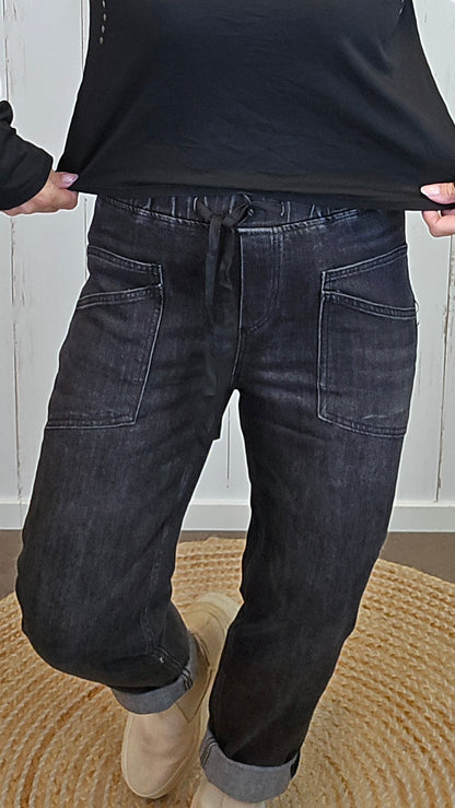 Vega jeans med doble skrålommer svart