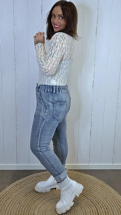 Hayley jeans lys med knapper