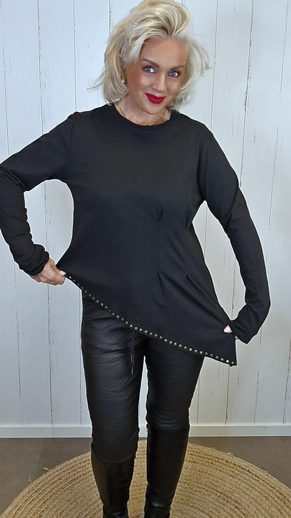 Tina topp med nagler svart