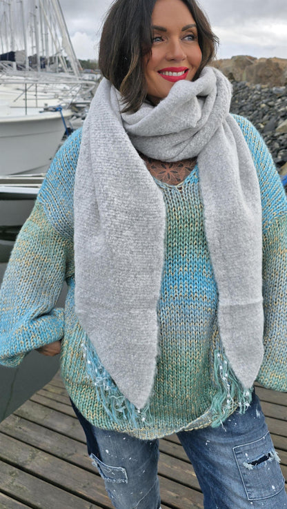 Kajsa skjerf grå