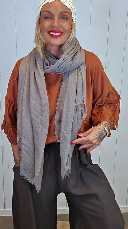 Izzy skjerf taupe