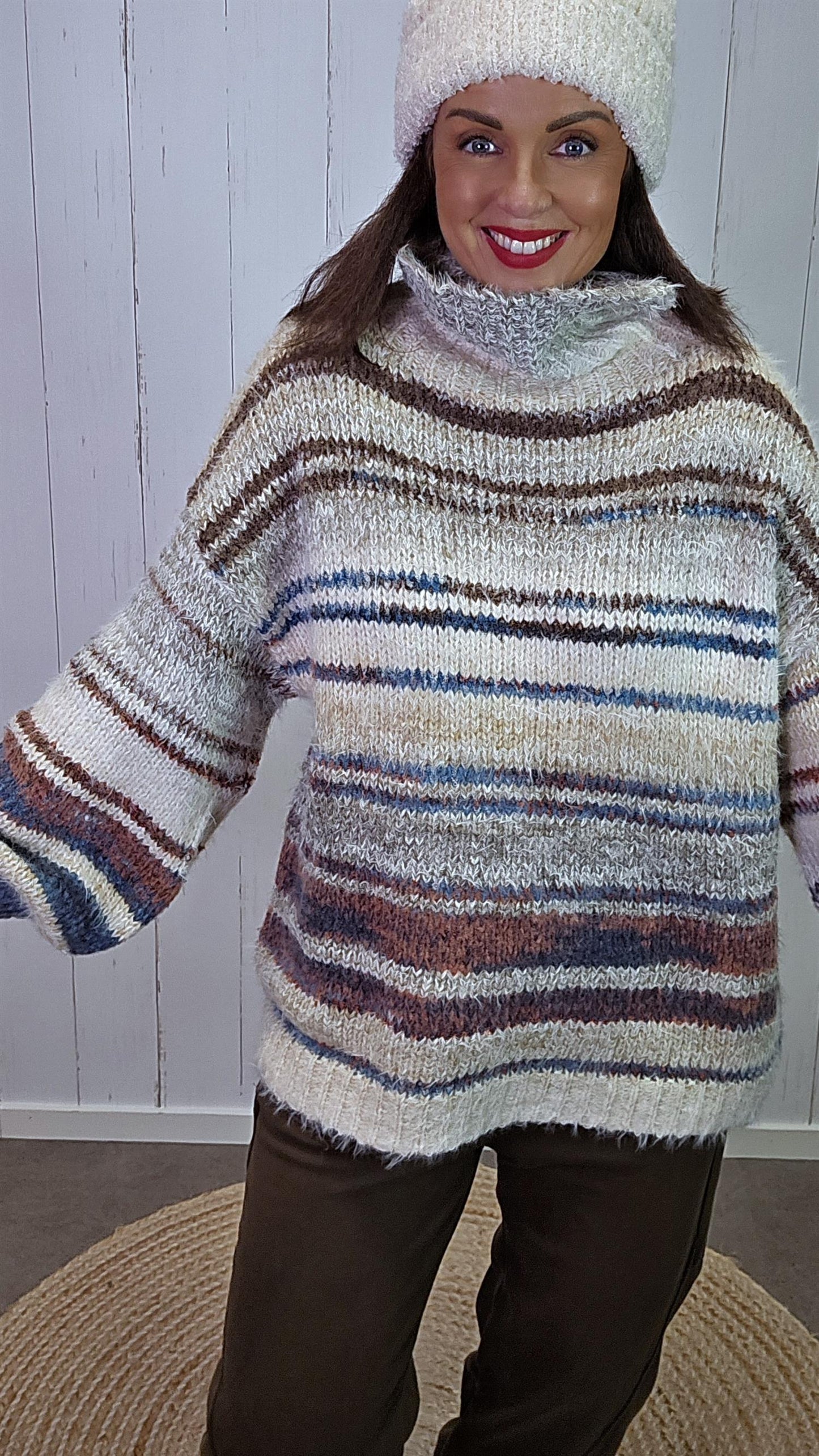 Ingrid stripete høyhalset genser brun/beige