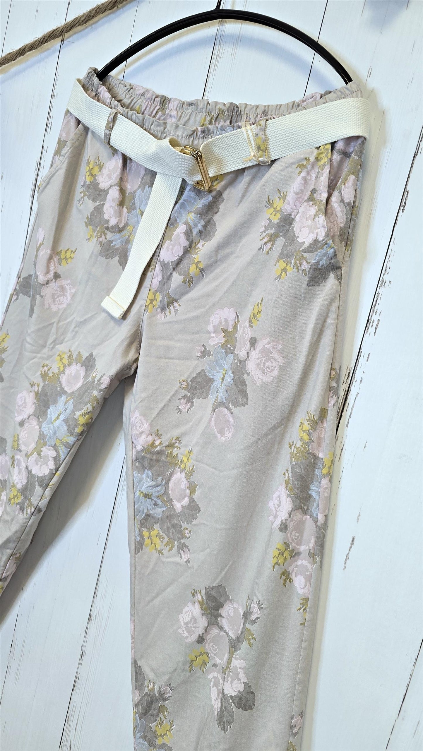 Selina blomsterbukse beige